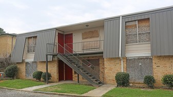 Palms at Center Point in Center Point, AL - Building Photo