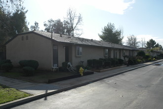 Madera Gardens in Madera, CA - Foto de edificio - Building Photo