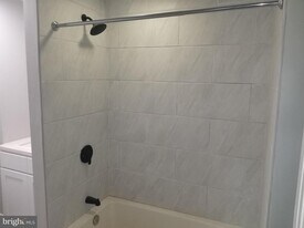 212 Warren St in Beverly, NJ - Building Photo