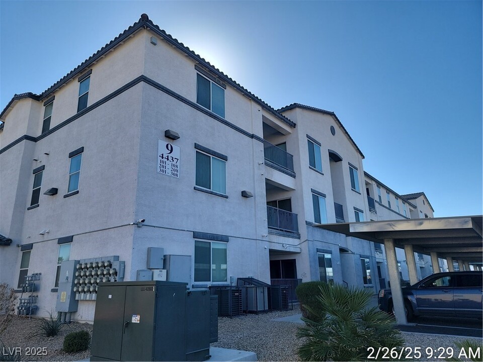 4437 Dover Straight St in Las Vegas, NV - Building Photo