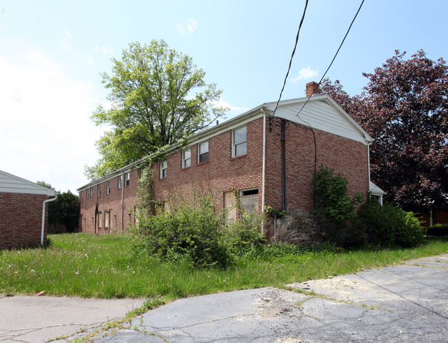 Wedgewood Townhomes in Warren, OH - Building Photo - Building Photo