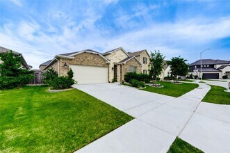 9210 Lair Cove Dr in Cypress, TX - Building Photo - Building Photo