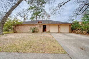 29311 Loddington St, Unit Suite 1B in Spring, TX - Building Photo