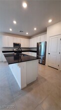 9084 Marigold Crk St in Enterprise, NV - Building Photo - Building Photo