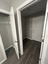 205 Almond Tree Dr in Troy, MO - Building Photo - Building Photo
