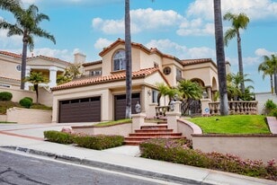 30842 La Brise in Laguna Niguel, CA - Building Photo