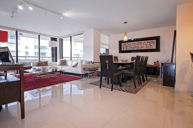 170 Ocean Ln Dr in Key Biscayne, FL - Building Photo - Building Photo