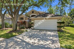 11906 Derbyshire Dr in Tampa, FL - Building Photo