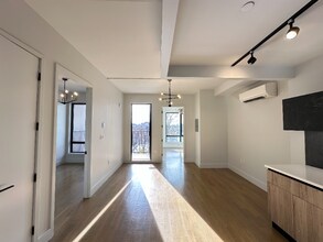 885 Rogers Ave in Brooklyn, NY - Building Photo - Building Photo