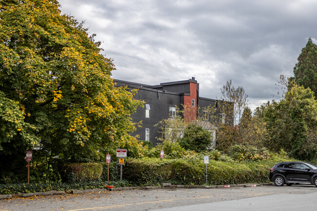 Langley Village in Langley, BC - Building Photo - Building Photo