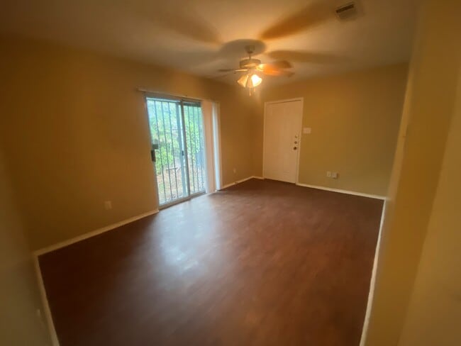 2300 Coleman Ave in Fort Worth, TX - Building Photo - Building Photo