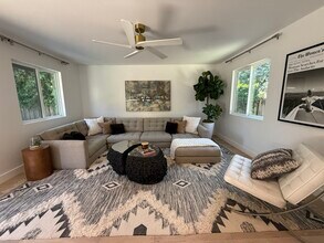 10351 Keswick Ave in Los Angeles, CA - Foto de edificio - Building Photo