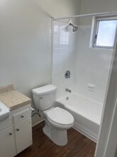 2231 E Lenita Ln in Santa Ana, CA - Building Photo - Building Photo