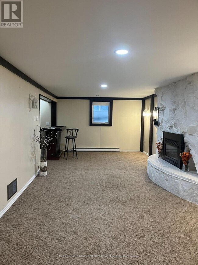 592 Radisson Ave in Oshawa, ON - Building Photo - Building Photo