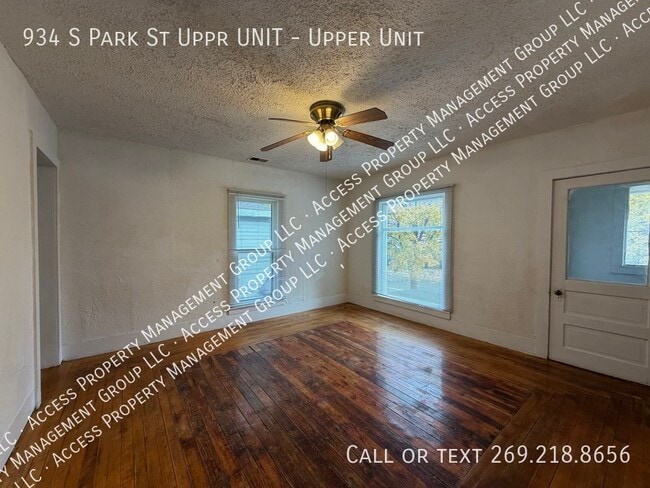 934 S Park St in Kalamazoo, MI - Building Photo - Building Photo