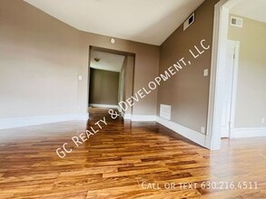 6607 S Ellis Ave in Chicago, IL - Building Photo - Building Photo
