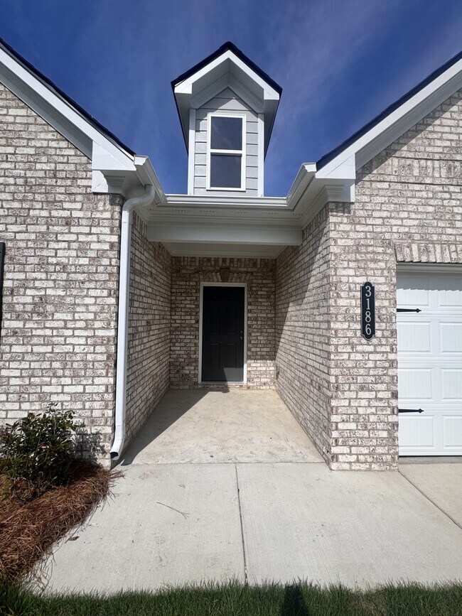 3186 Sayers Rd in Fultondale, AL - Building Photo - Building Photo