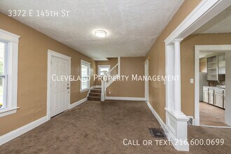 3372 E 145th St in Cleveland, OH - Building Photo - Building Photo