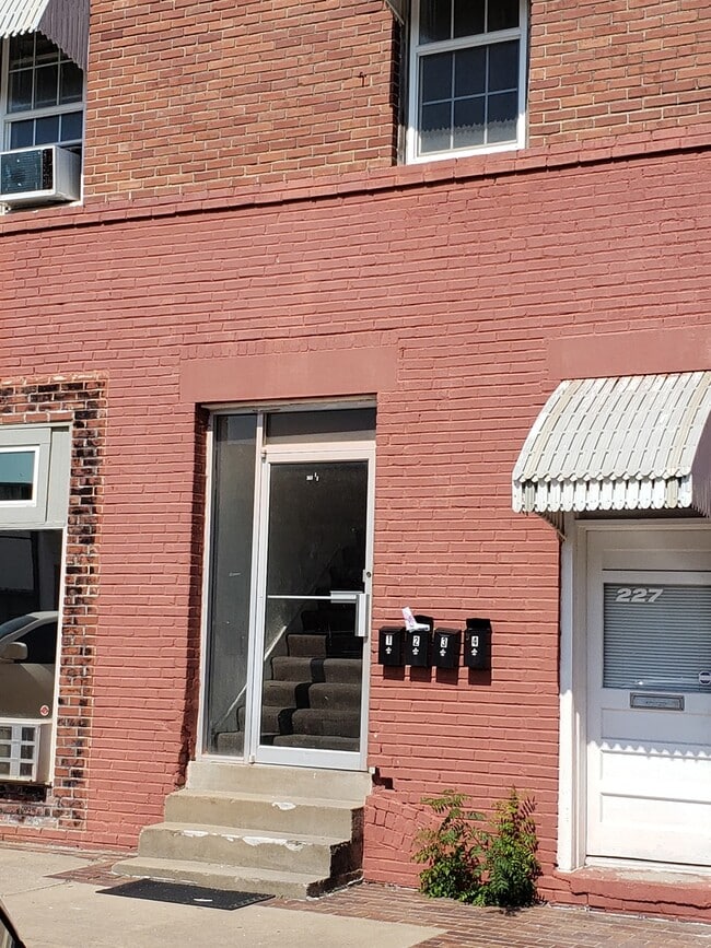 303 1/2 S Osage Ave in Bartlesville, OK - Building Photo - Building Photo