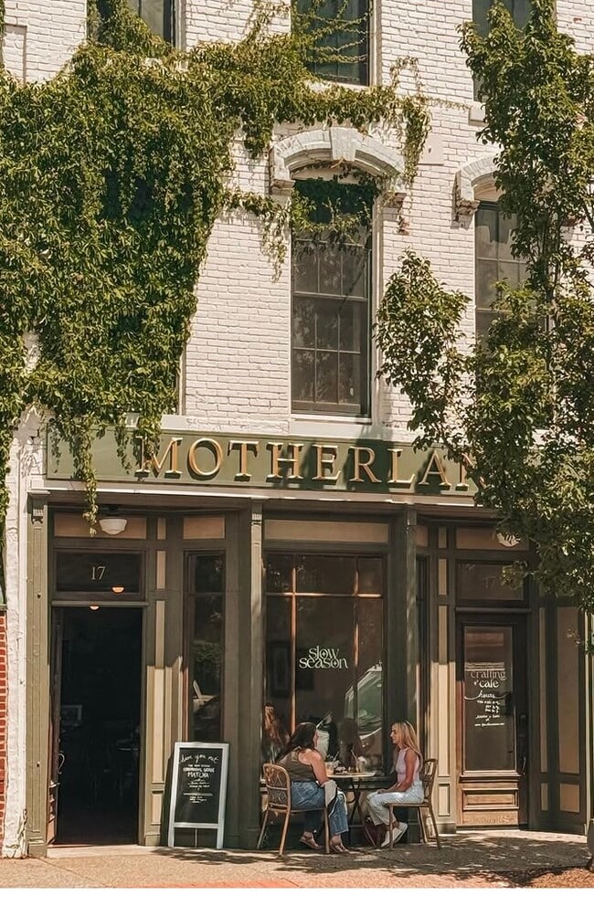 17 W Main St, Unit Loft