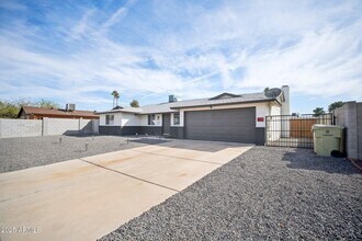 6123 W Karen Lee Ln in Glendale, AZ - Building Photo - Building Photo
