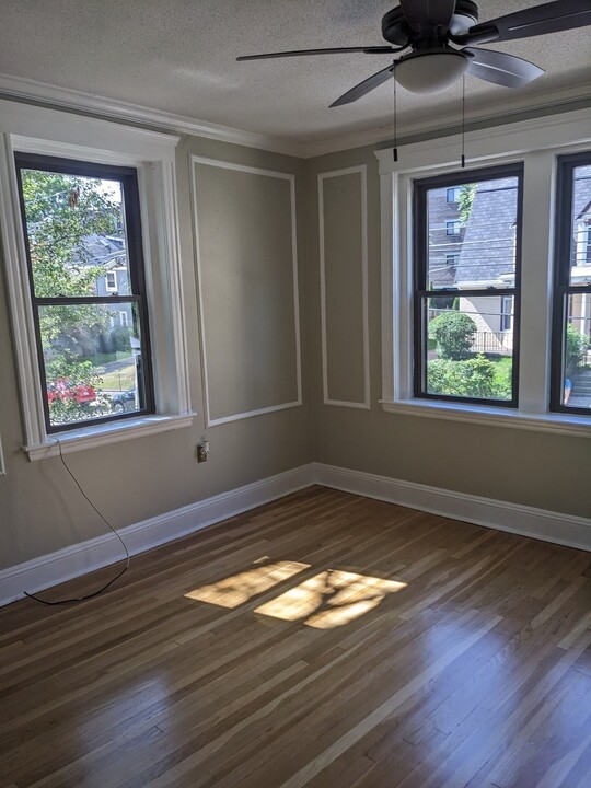 153 Strathmore Rd, Unit 3 in Boston, MA - Building Photo