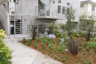 Lido Apartments - 3630 Mentone Ave in Los Angeles, CA - Building Photo - Building Photo