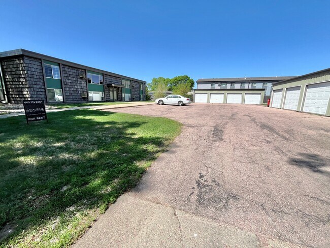 3505 S Hawthorne Ave in Sioux Falls, SD - Building Photo - Building Photo