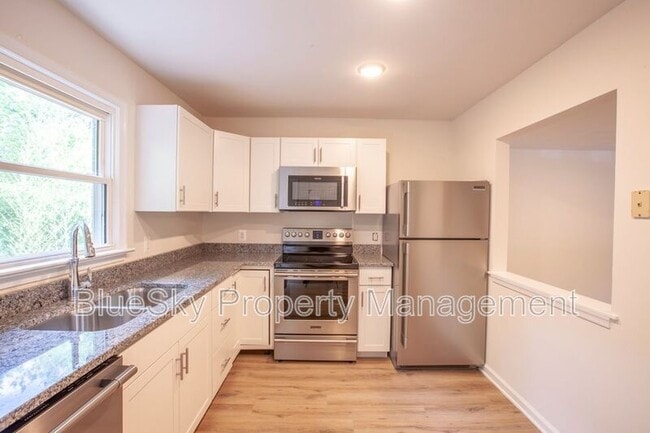 247 Stribling Ave in Charlottesville, VA - Building Photo - Building Photo