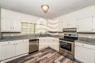 1240 4th Pl in Pleasant Grove, AL - Building Photo - Building Photo