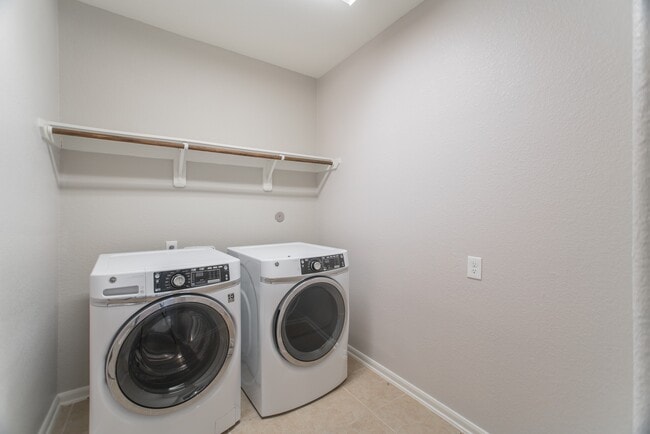 property at 8 Florentino Vine Pl