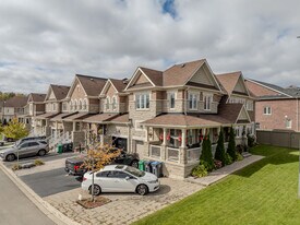 5 Edsel Rd in Brampton, ON - Building Photo
