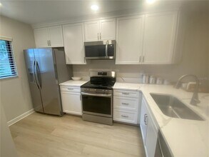 796 Bird Bay Way in Venice, FL - Building Photo - Building Photo