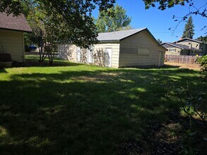 8812 N Reed Rd in Hayden, ID - Building Photo - Building Photo