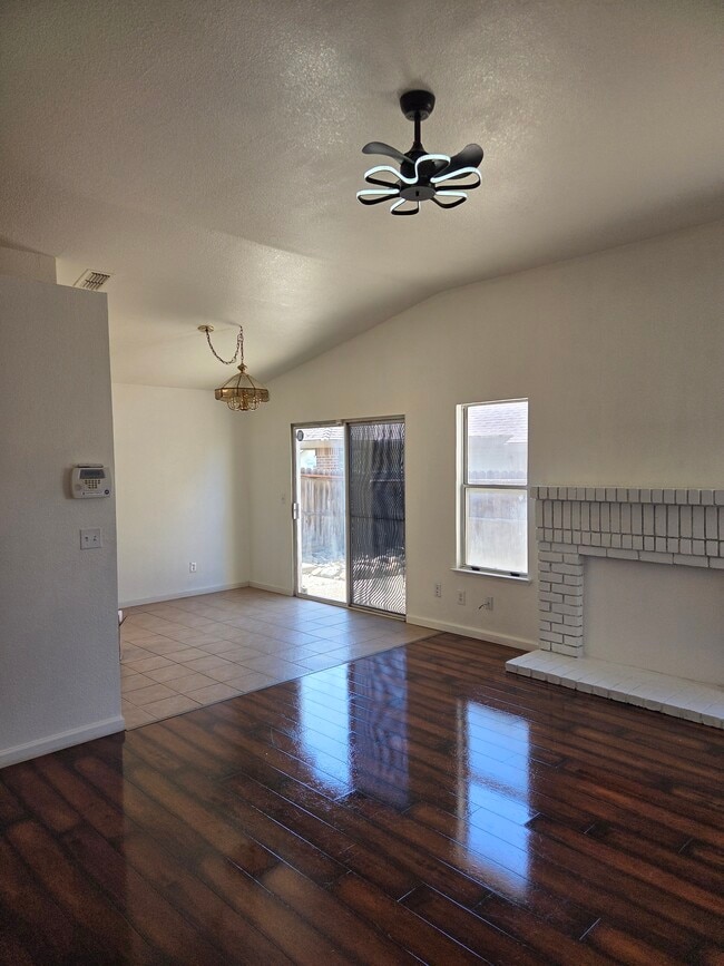 9131 Colonsay Way in Sacramento, CA - Building Photo - Building Photo