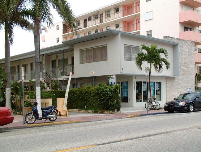 Marbot Apartments in Miami Beach, FL - Building Photo - Building Photo