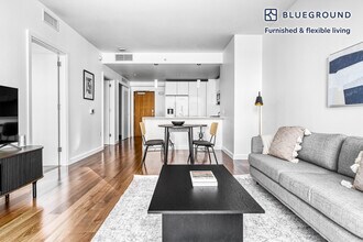 399 Fremont St in San Francisco, CA - Building Photo - Building Photo