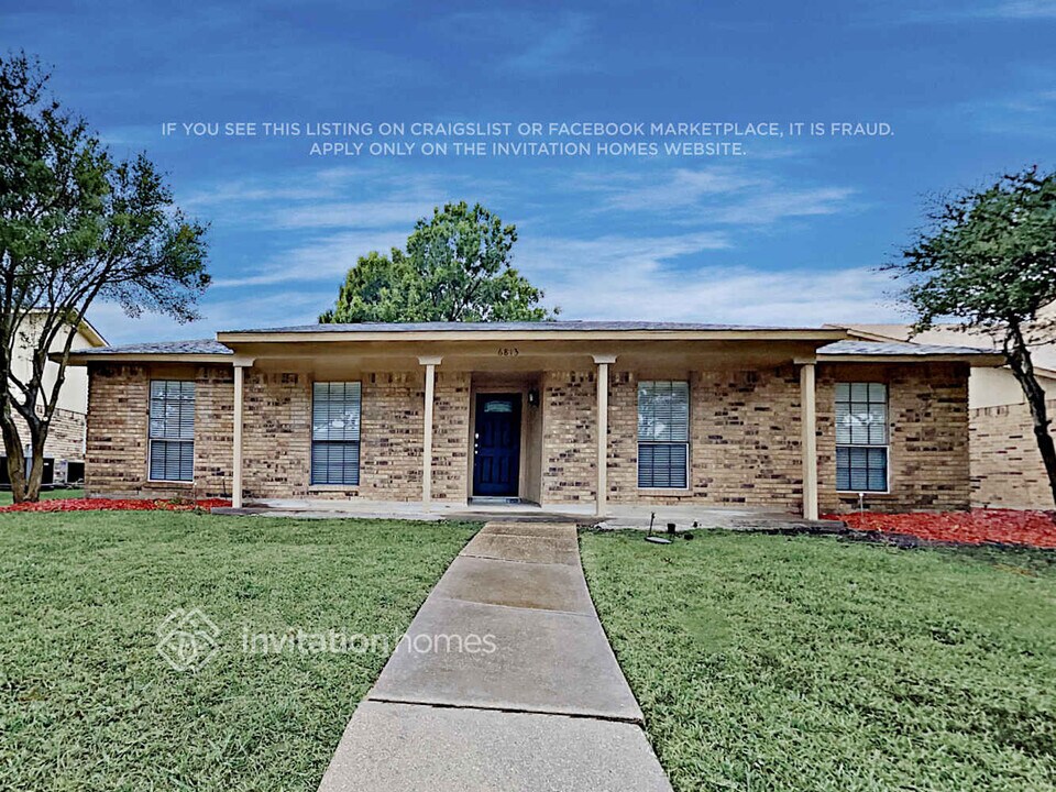 6813 Curry Dr in The Colony, TX - Building Photo