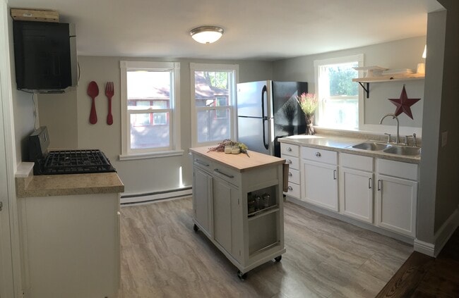 property at 1927 Washington Street Northeast