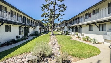 Park Plaza in Temple City, CA - Foto de edificio - Building Photo