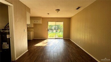 10 Tulipan Dr in Elsa, TX - Building Photo - Building Photo