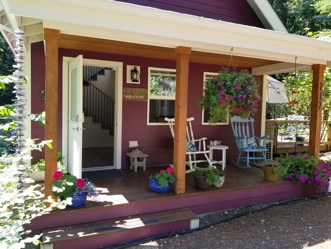 717 Claire Ln in Point Roberts, WA - Building Photo - Building Photo