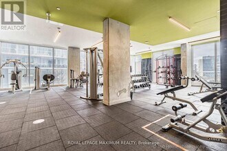 15 Baseball Pl in Toronto, ON - Building Photo - Building Photo