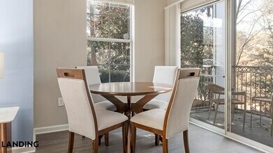 100 Peyton Pl SW in Atlanta, GA - Building Photo - Building Photo