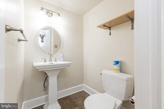 11719 Newbridge Ct in Reston, VA - Building Photo - Building Photo