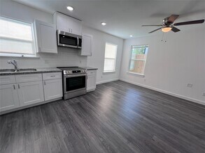 9243 Seeker St in Houston, TX - Building Photo - Building Photo