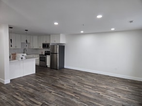 2194 Central Ave, Unit Apt 3 in Schenectady, NY - Foto de edificio - Building Photo