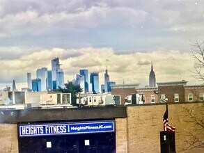 88 South St in Jersey City, NJ - Building Photo - Building Photo