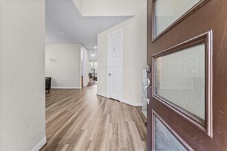 20106 Kyle Canyon Dr in Cypress, TX - Foto de edificio - Building Photo