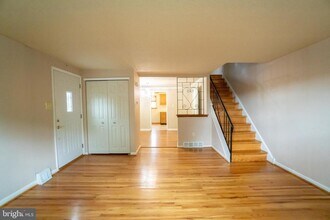 129 Ridgefield Rd in Philadelphia, PA - Building Photo - Building Photo